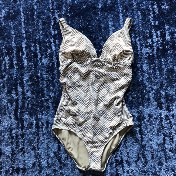 old navy maternity swimwear